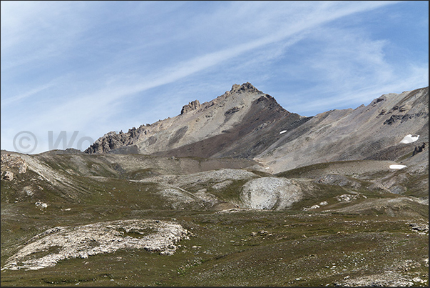 The plateau that separates the Susa Valley from Cold Valley and the Vallonetto mountain The plateau that separates the Susa Valley from Cold Valley and the Vallonetto mountain