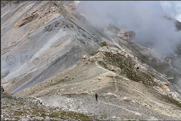 Descent towards the Pramand