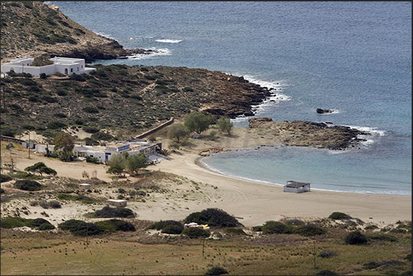 Beach in Manganari Bay (southern tip of the island)