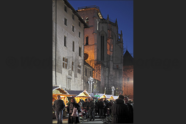 Stall in the square of Dukes of Savoy castle Stall in the square of Dukes of Savoy castle