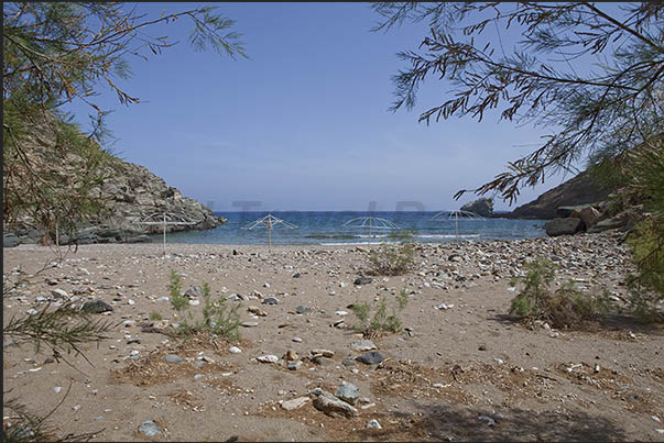 Paradisi beach in Dhialiskari bay east of Alopronia Paradisi beach in Dhialiskari bay east of Alopronia