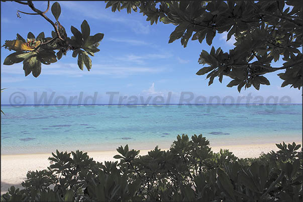 Wherever you look, the calm waters of the lagoon dominate the landscape Wherever you look, the calm waters of the lagoon dominate the landscape