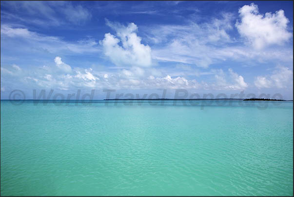 The Aitutaki lagoon is the largest in the Cook islands archipelago