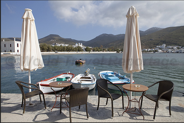 Along Katapola bay there are restaurants where you can taste typical dishes Along Katapola bay there are restaurants where you can taste typical dishes