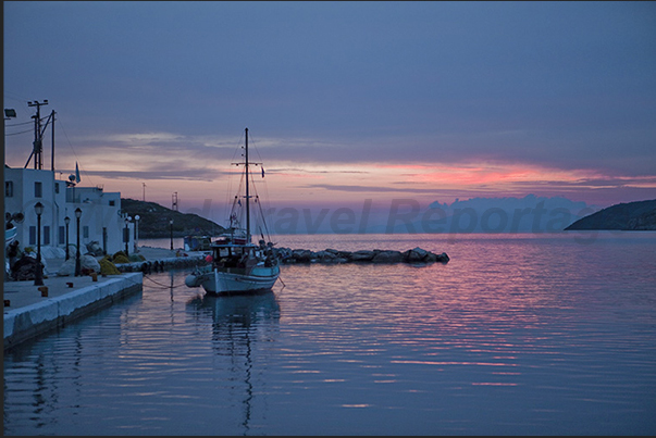 Sunset at the port of Katapola