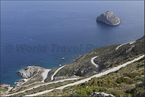 The road leading to Annas Beach on the south coast of the island near Hozoviotissis monastery The road leading to Annas Beach on the south coast of the island near Hozoviotissis monastery