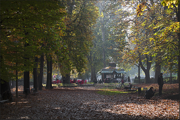 Kiosk for drinks and sandwiches along the banks of the Po river in Valentino Park Kiosk for drinks and sandwiches along the banks of the Po river in Valentino Park
