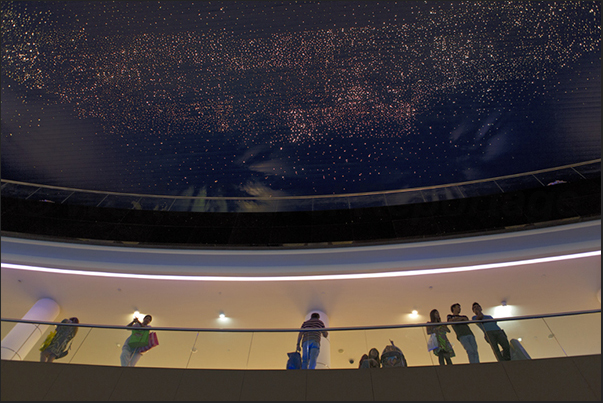 The starry sky of the Dubai Mall The starry sky of the Dubai Mall