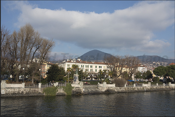 Lakefront of Intra town