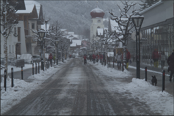 Street leading into the center of Saint Anton Street leading into the center of Saint Anton