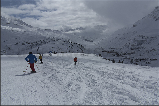 Descent to Zurs from Mount Ruficopf (2362 m)