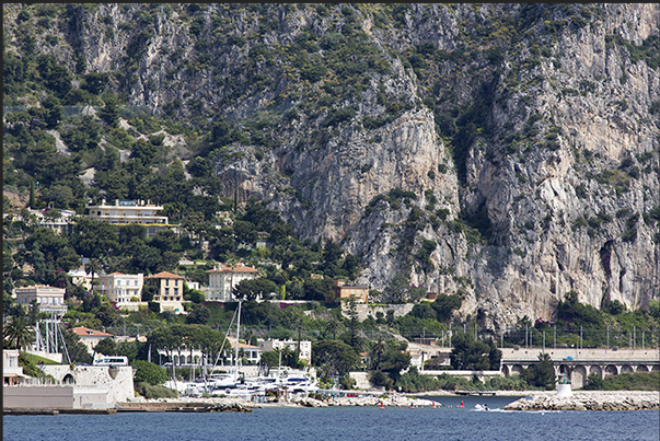 The high cliffs behind the village of Beaulieu