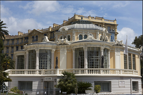 La Rotonde in Belle Epoque style. Opened in 1904 it was the ballroom of the Hotel Bristol built in 1889 La Rotonde in Belle Epoque style. Opened in 1904 it was the ballroom of the Hotel Bristol built in 1889