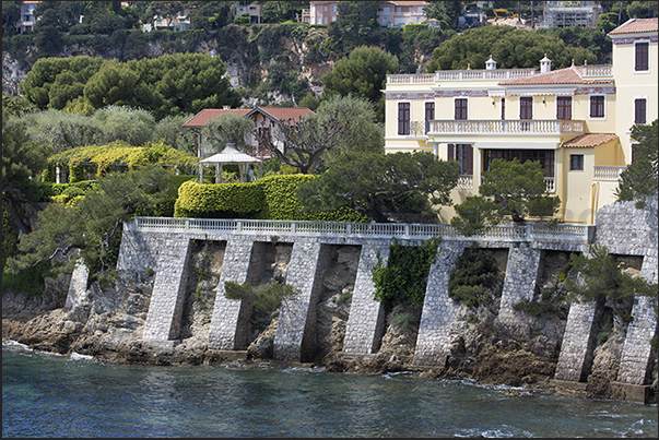 Coastal path that from the village of Saint Jean runs along the Cap Ferrat peninsula Coastal path that from the village of Saint Jean runs along the Cap Ferrat peninsula