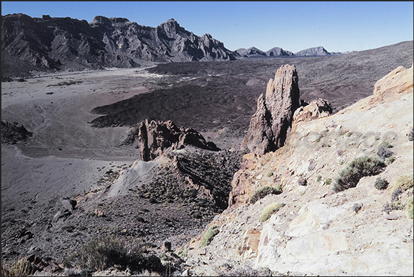 The lunar spectacle of the great plateau at the base of Teide at about 1500 meters above sea level The lunar spectacle of the great plateau at the base of Teide at about 1500 meters above sea level