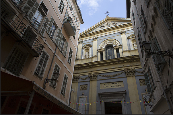 Small square of Place du Jesus with the church of Saint Jacques le Majeur de Nice