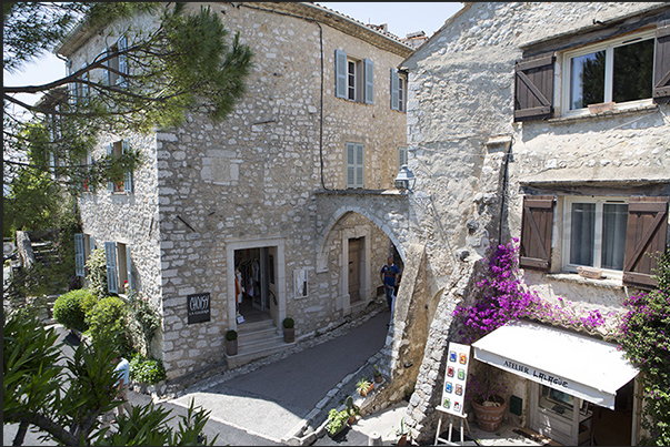 End of Rue Grande in Courtine Saint Michel, southern tip of the citadel