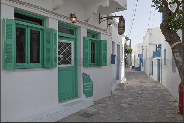 Town of Hora. Streets paved with stone cross the small capital of the island