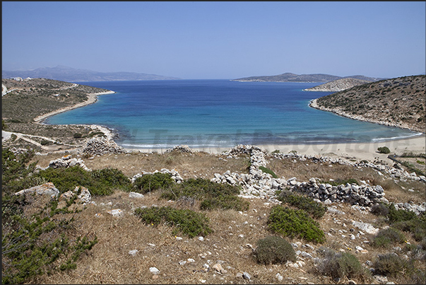 Livadhi Bay (east coast) Livadhi Bay (east coast)