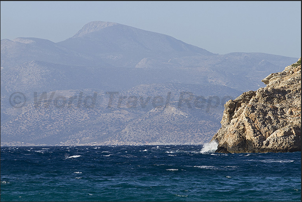 Vourkaria Bay in front of Naxos island Vourkaria Bay in front of Naxos island
