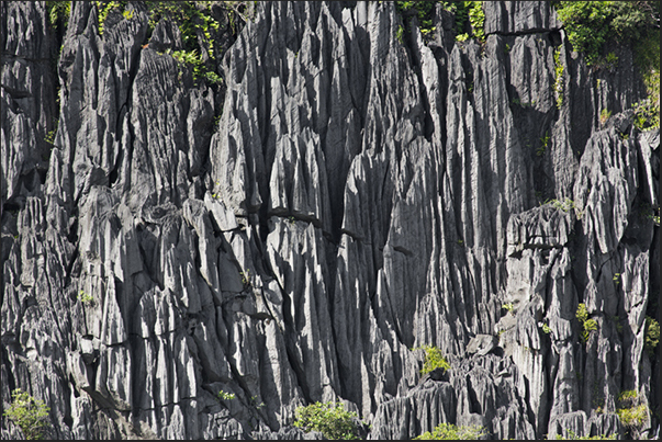 East Coast. Village of Hienghène. The cliffs of Lindéralique