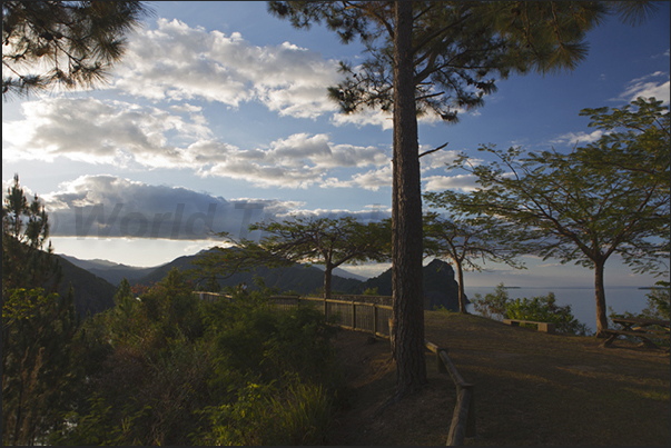 Rest area to admire the view of the bay of Hienghène Rest area to admire the view of the bay of Hienghène