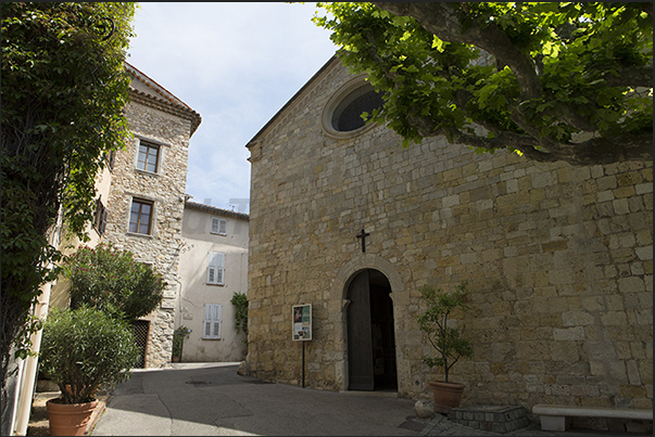 Church of Saint Jacques le Majeur dating from the 11th century in the center of the ancient village Church of Saint Jacques le Majeur dating from the 11th century in the center of the ancient village