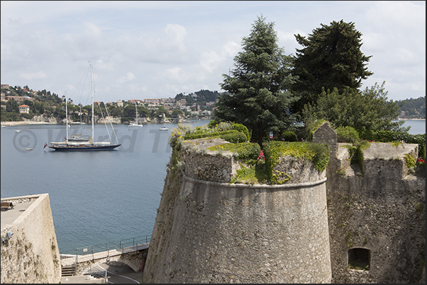 Entrance to the bay of Villefranche protected by the bastions of the fortress Entrance to the bay of Villefranche protected by the bastions of the fortress