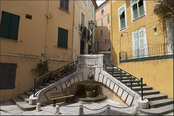 Rue Pasteur goes up the upper part of the historic center