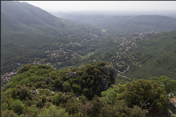 Panorama of the valley towards the city of Cannes