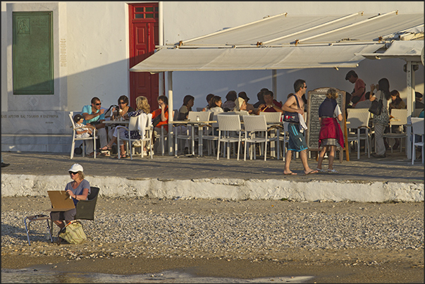 Restaurants on the beach in Mykonos Town