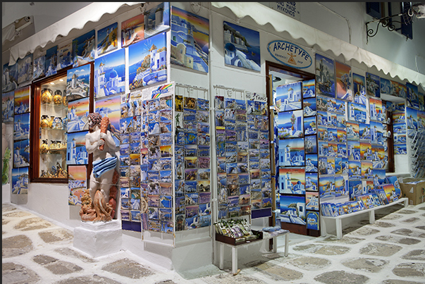 Craft shops in the alleys of the historic center