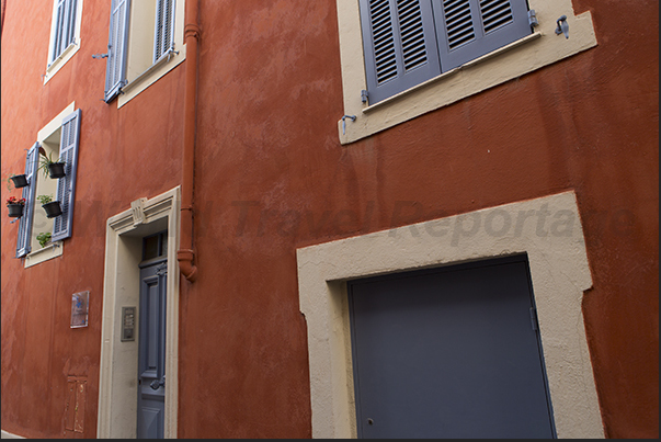 Red is the dominant color on Rue de la République Red is the dominant color on Rue de la République
