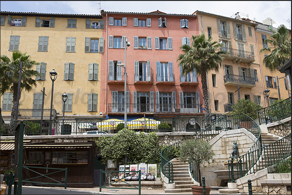 The staircase leading to Rue du Thouron, access to the old town The staircase leading to Rue du Thouron, access to the old town