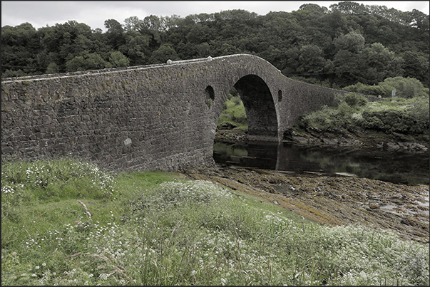 Clachan Bridge which connects the coast with Clachan Island Clachan Bridge which connects the coast with Clachan Island
