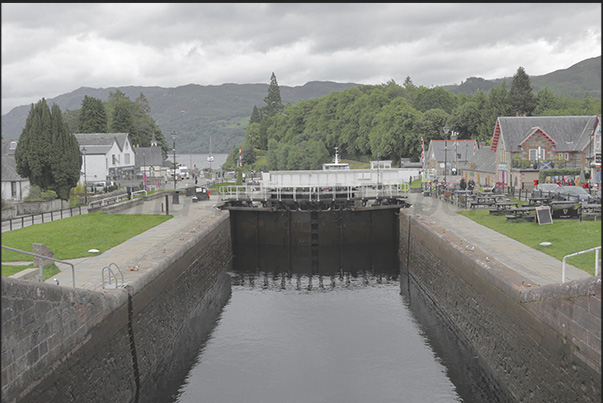 The entrance lock to the canal that connects Loch Oich with Loch Ness