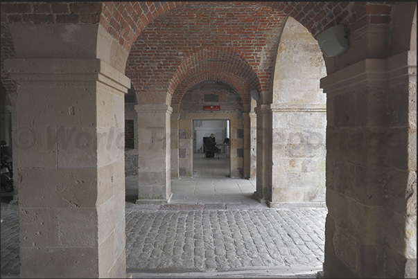 The guard room at the entrance to Fort George