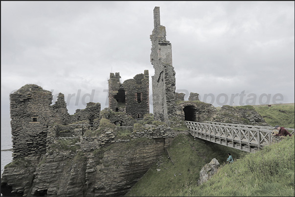 Ruins of Sinclair Girnigoe Castle north of Wick town