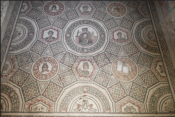 The Eros room with erotic scene
