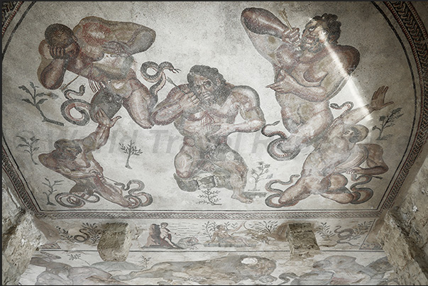 The triclinium room where dinners with dances and music were organized. The mosaics represent Hercules and some Gods