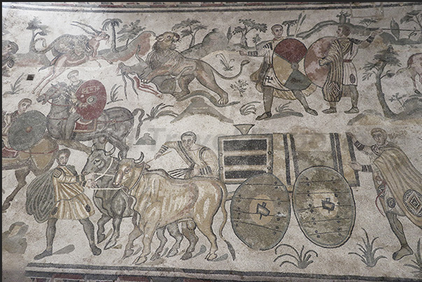 Corridor of the Great Hunt, hunting scenes of a lion, an antelope (top) and a cart for transporting the animals