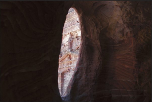 The windows of the old houses of the Nabateans, framing spectacular architectural scenarios