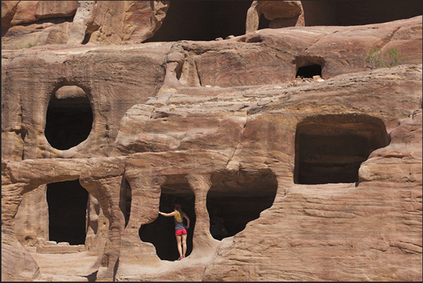 The ancient houses, shops and warehouses of Petra