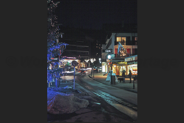 Lights and colors in the evening in the shopping streets