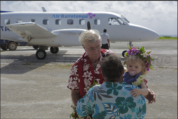 Upon arrival, leis of flowers welcome visitors Upon arrival, leis of flowers welcome visitors