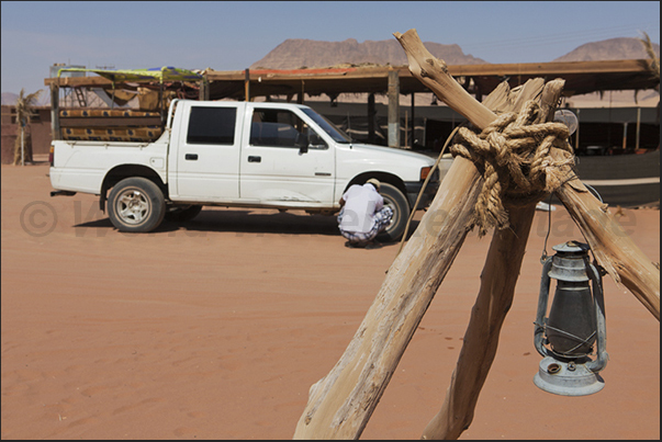 One of the welcome centers from where they start hiking in the desert