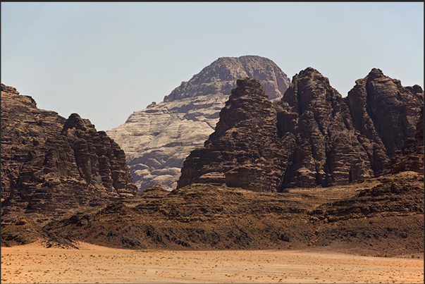 High rocky mountains appear to the visitors who venture into the desert in a succession of spectacular panoramic views