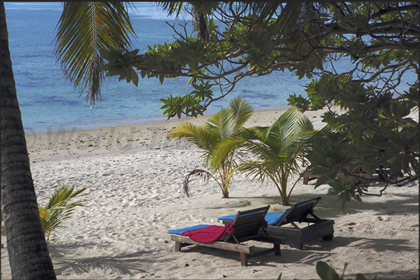 The second main activity of the tourists is the relax on the beach