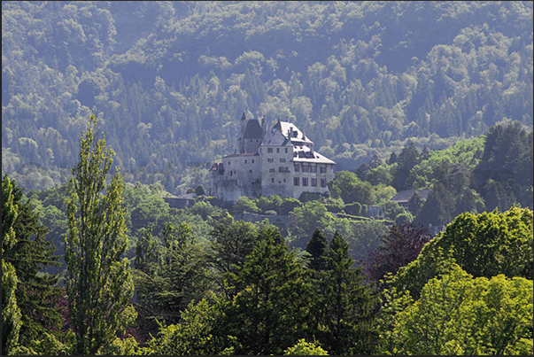 The mountains above the town of Talloires, east coast.