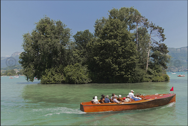 The lakefront of Annecy town